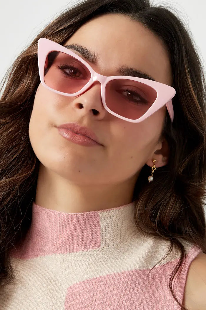 Babe Cat Eye Sunglasses - Pink