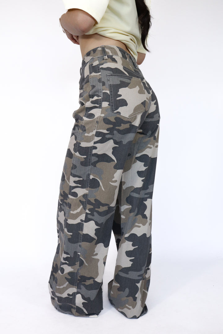 Camo Wide Leg Jeans - Light Stretch