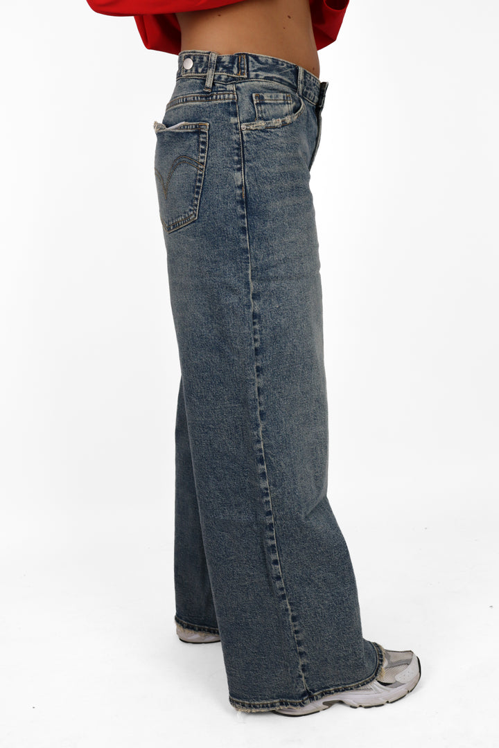 Fitted Midwaist Wide Leg Jeans - Light Stretch