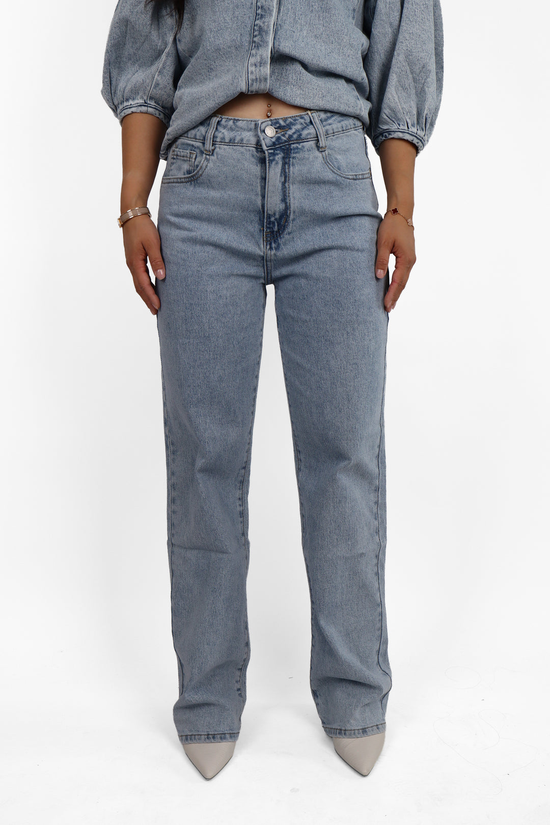 The Muse Straight Leg Jeans - Light Stretch