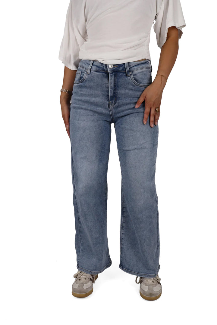 City Petite Straight Leg Jeans - Stretch