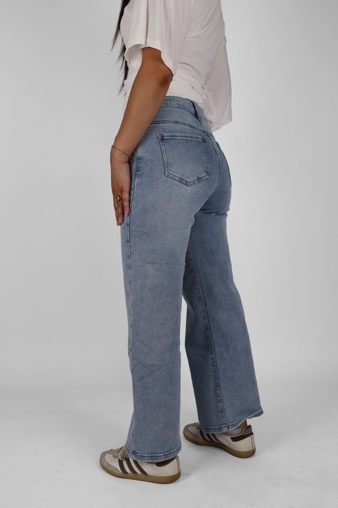 Skye Petite Wide Leg Jeans - Stretch