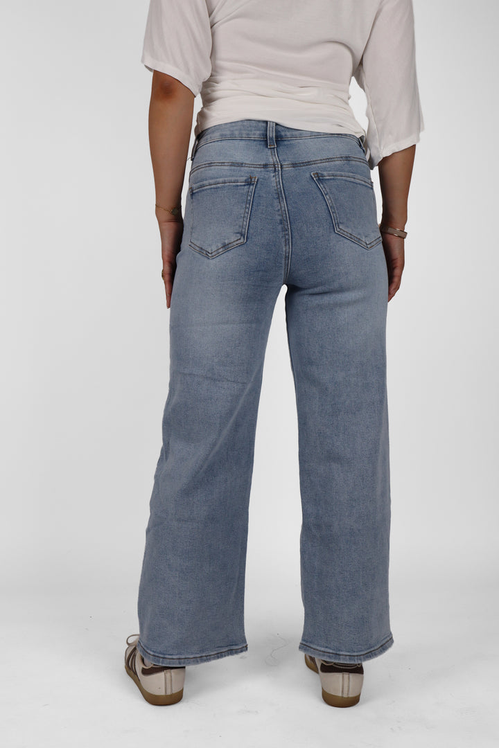 Skye Petite Wide Leg Jeans - Stretch