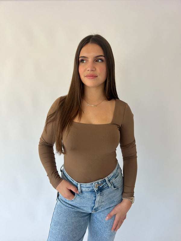 The Classic Tee - Camel