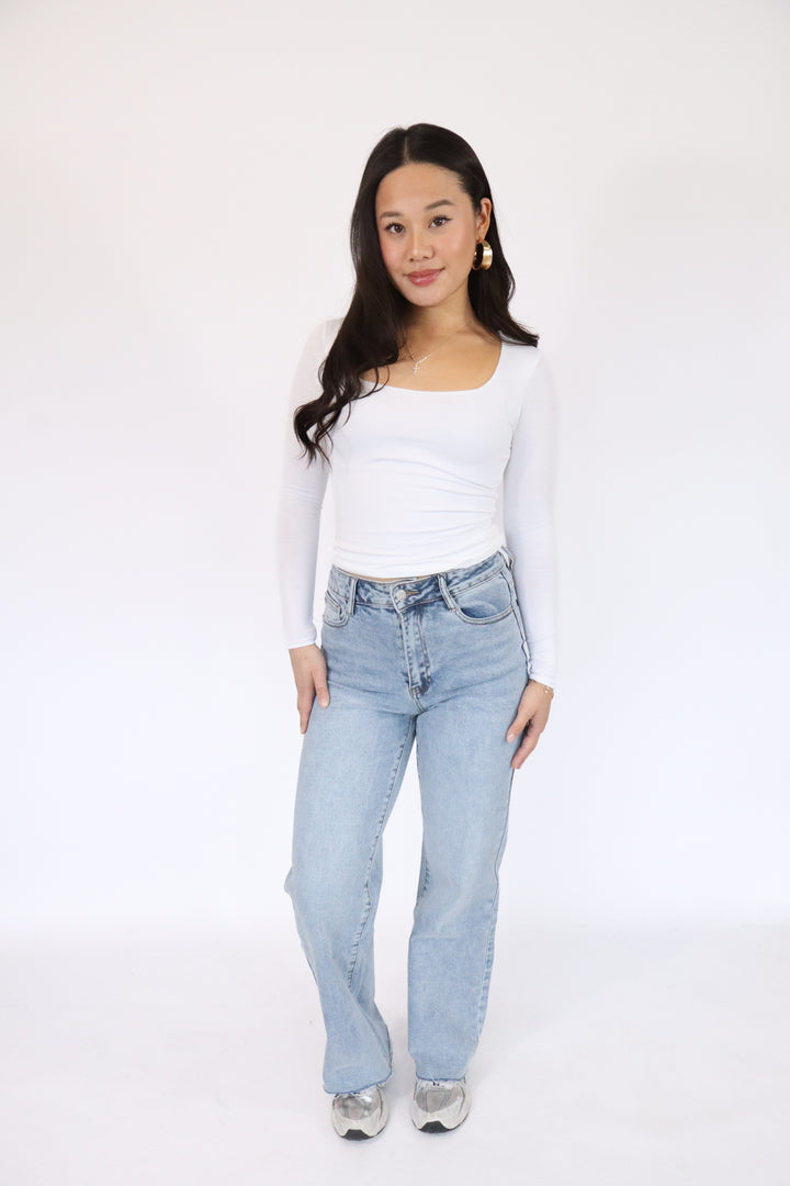 Mia Petite Straight Leg Jeans - Stretch