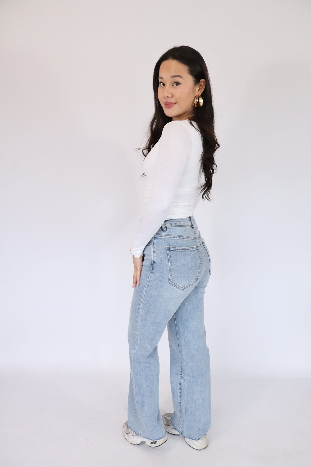 Mia Petite Straight Leg Jeans - Stretch