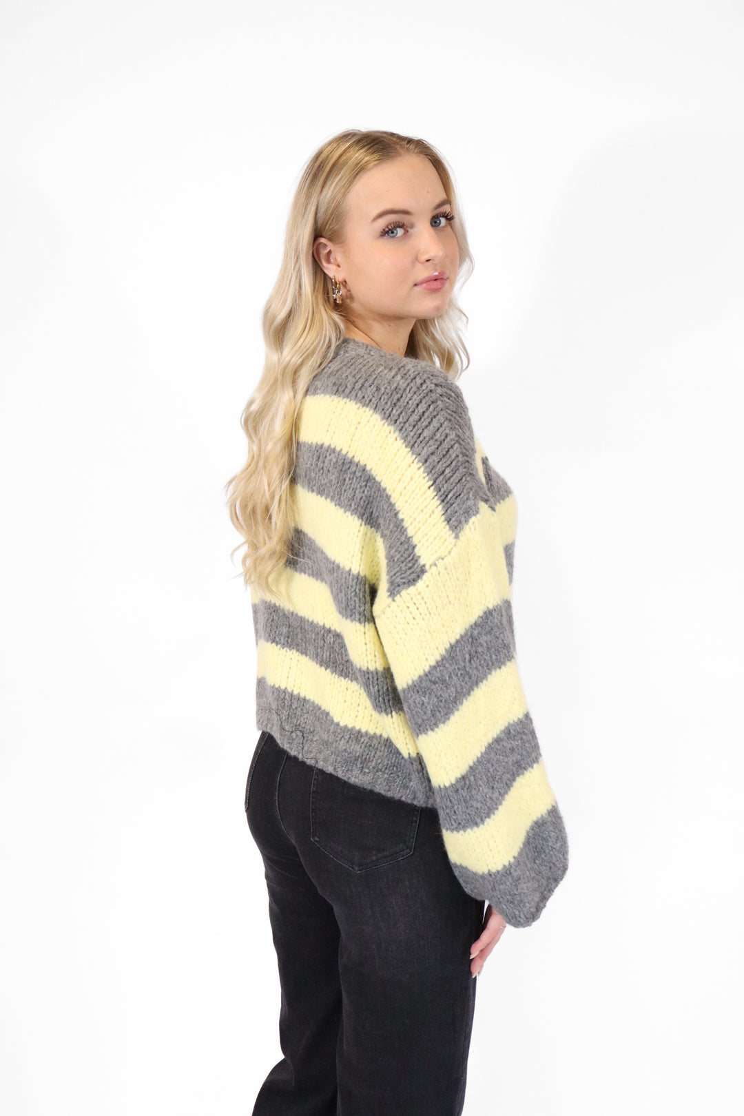 Noud Button Striped Sweater