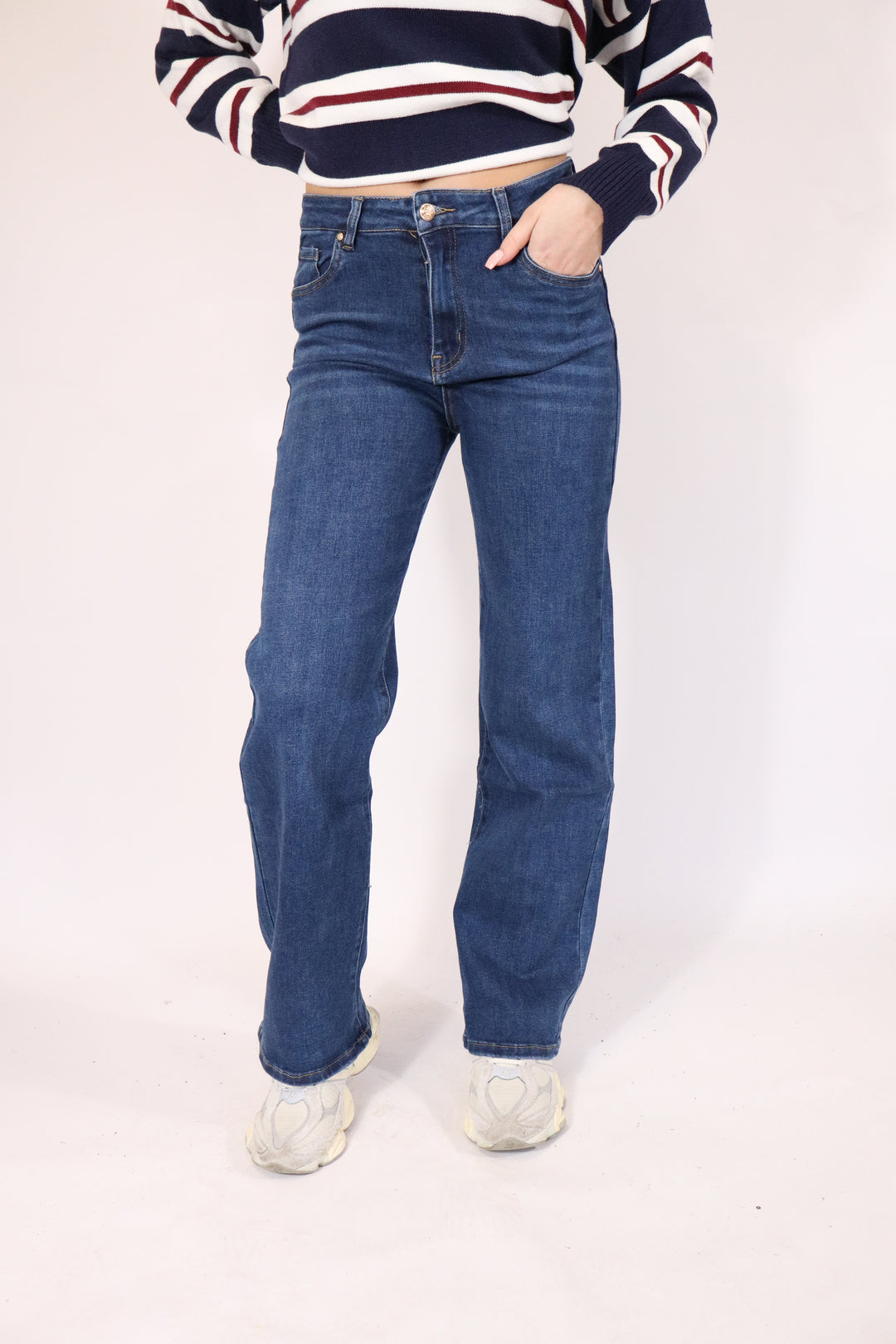 Luna Straight Leg Jeans - Stretch