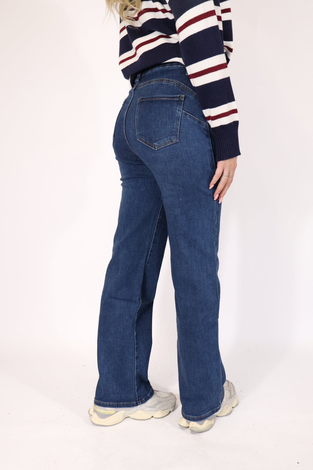 Luna Straight Leg Jeans - Stretch