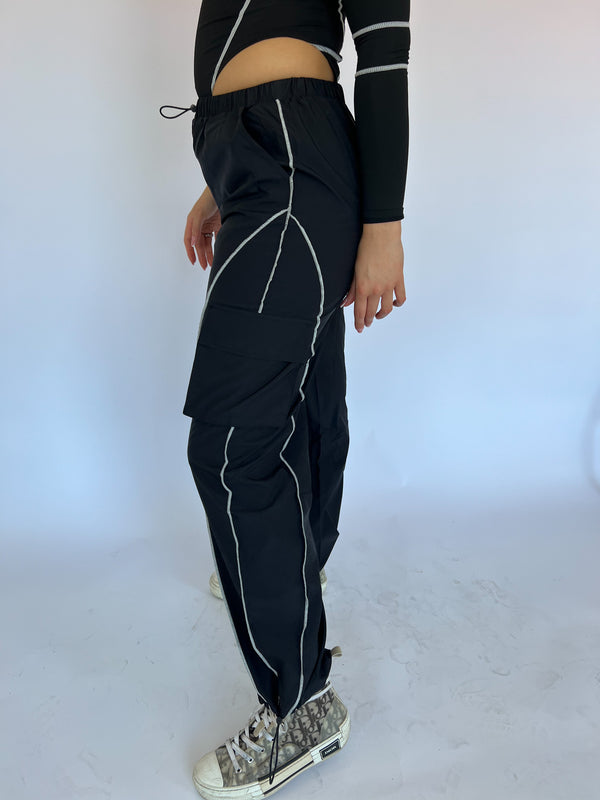 Striped Parachute Cargo - Black