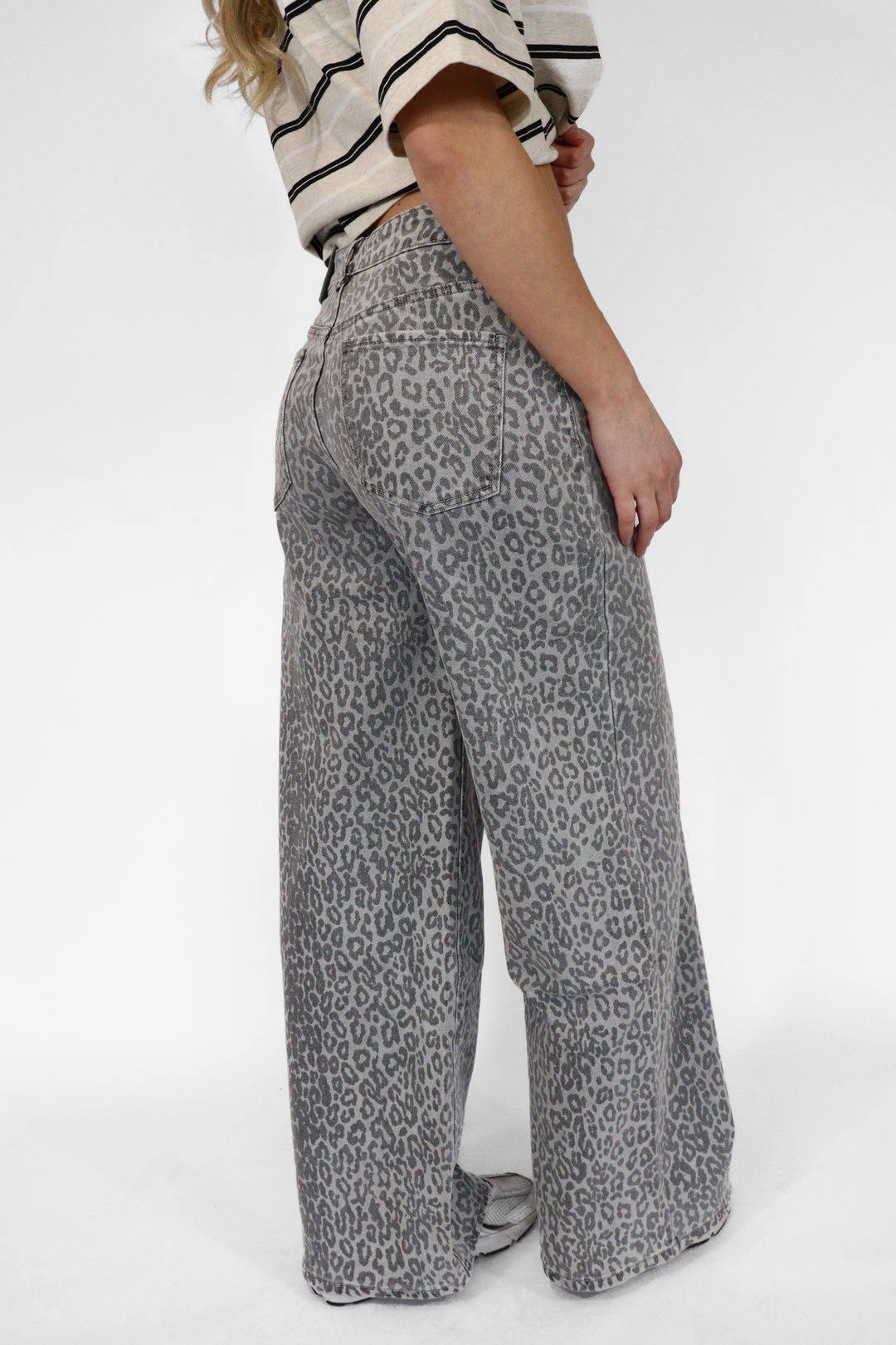Raven Leopard Wide Leg Jeans - Stretch