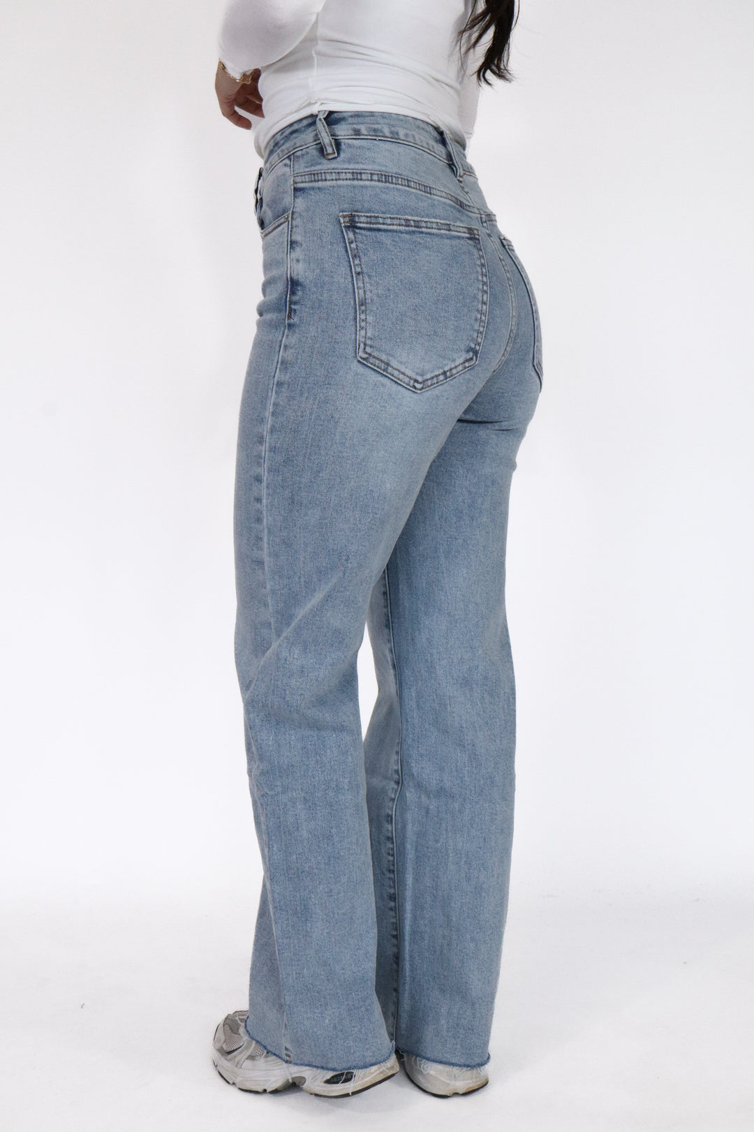 Mia Petite Straight Leg Jeans - Stretch