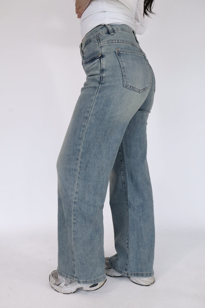 Isabella Petite Wide Leg Jeans - Stretch