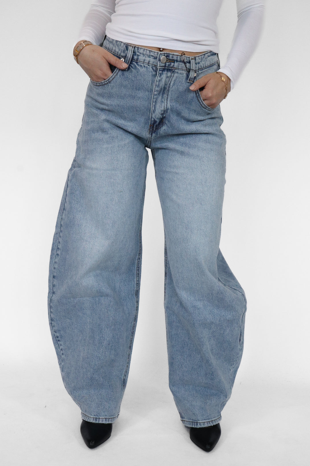 Ilay Balloon Wide Leg Jeans - Light Stretch