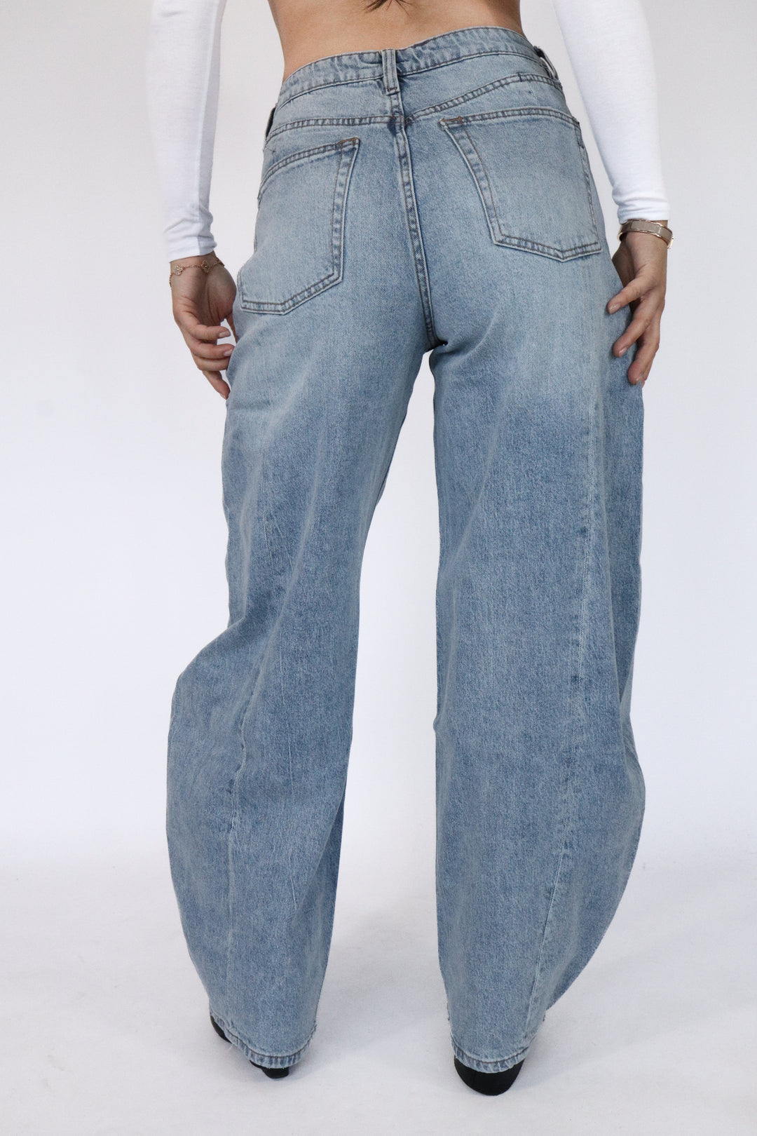 Ilay Balloon Wide Leg Jeans - Light Stretch