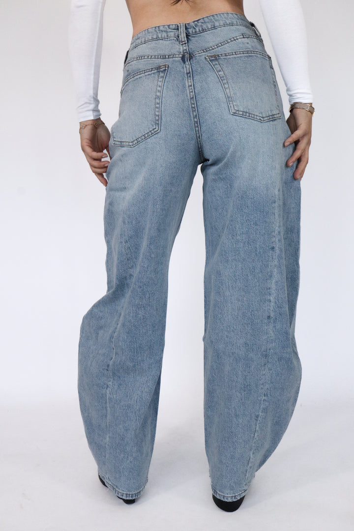 Ilay Balloon Wide Leg Jeans - Light Stretch