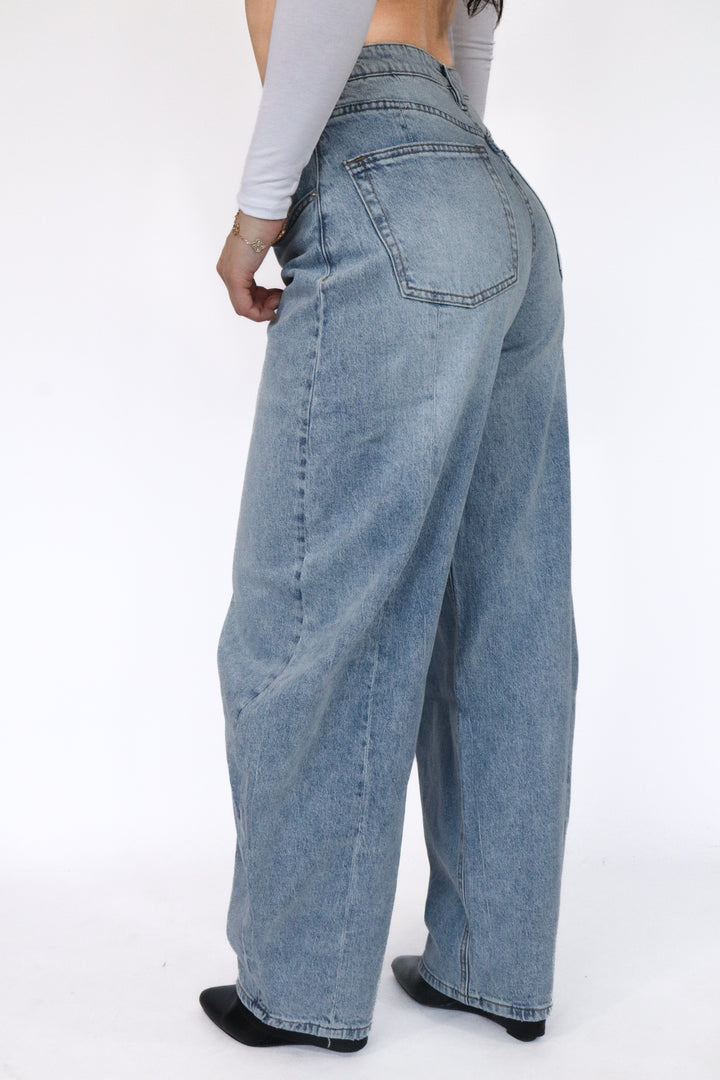 Ilay Balloon Wide Leg Jeans - Light Stretch