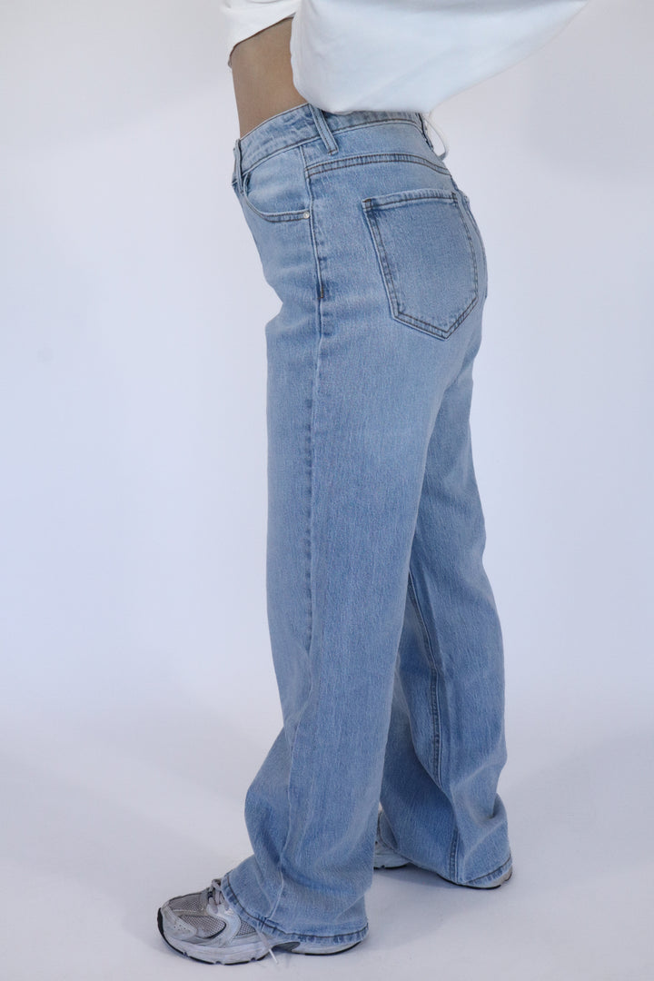 Light Breeze Wide Leg Jeans - Stretch