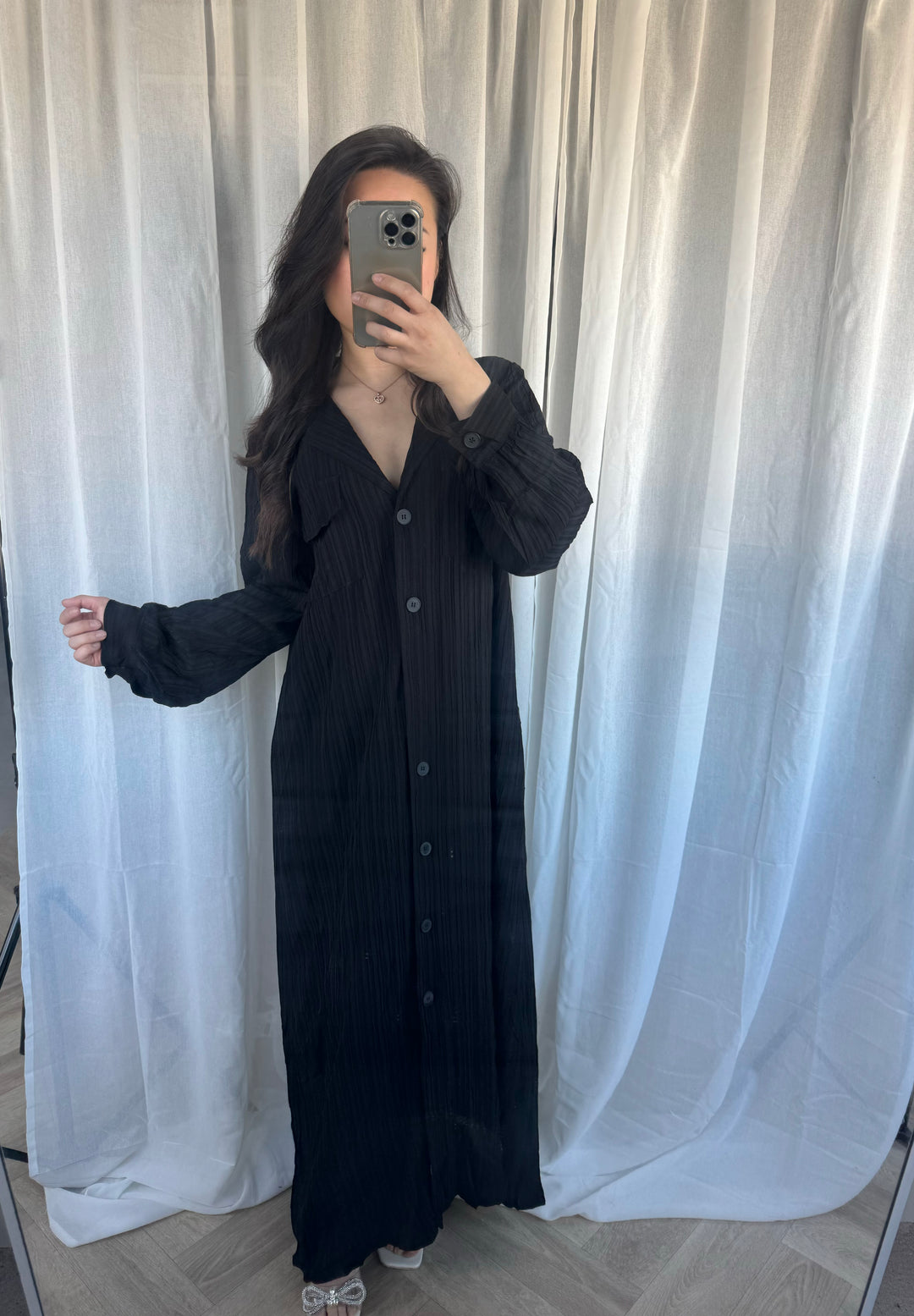 Button Abaya