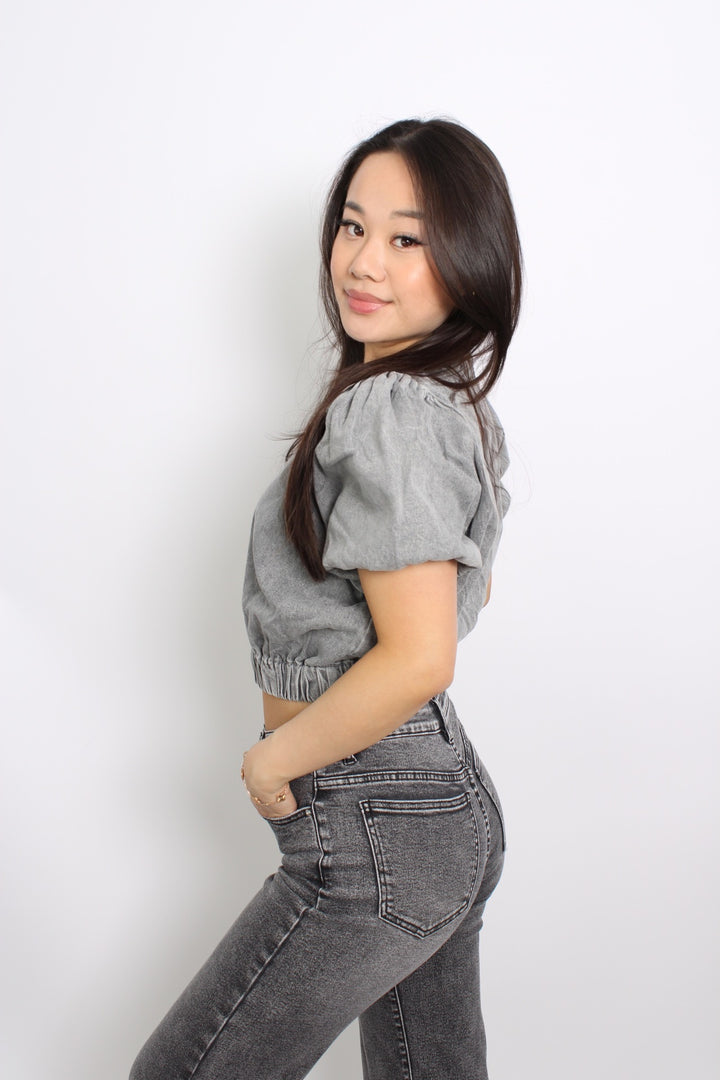 Zavi Cropped Top