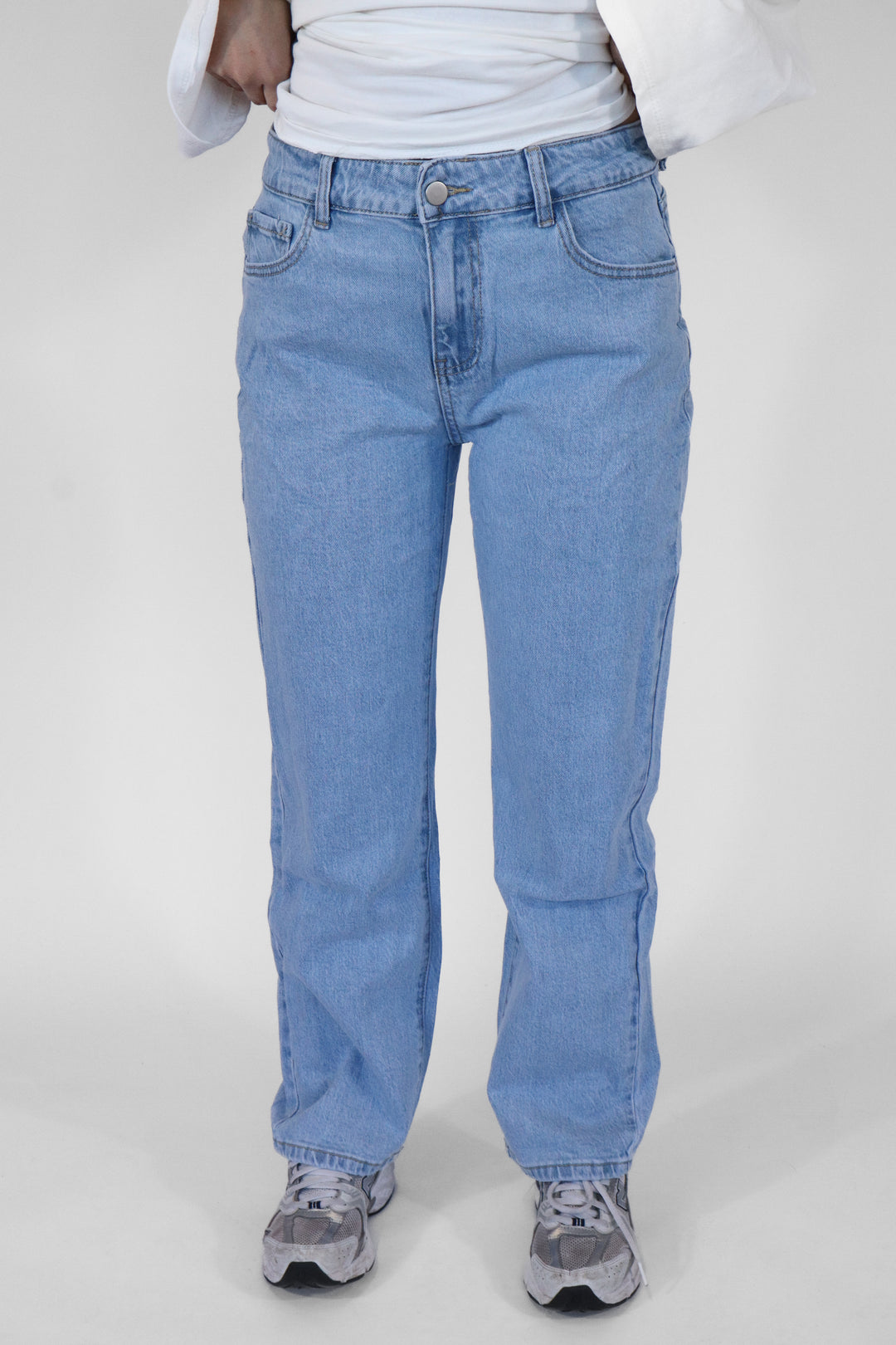 Daily PETITE Straight Leg Jeans - Stretch