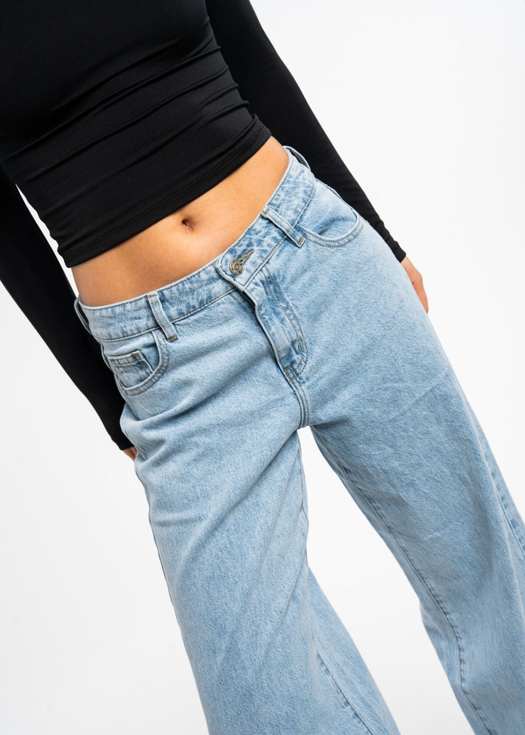 Essential Wide Leg Jeans - Light Stretch
