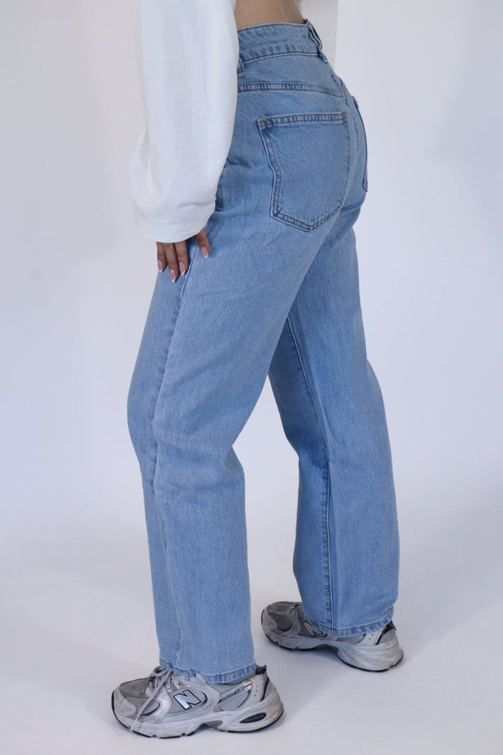 Daily PETITE Straight Leg Jeans - Stretch