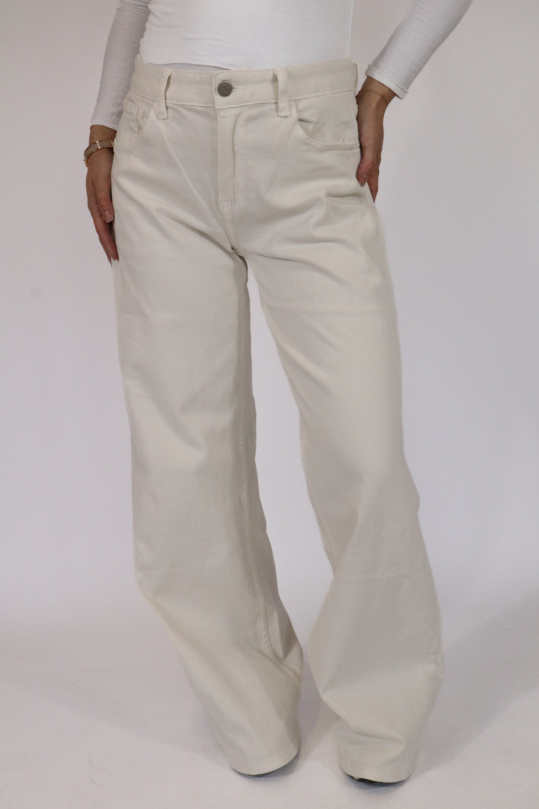 Soft Tone Wide Leg Jeans - Stretch