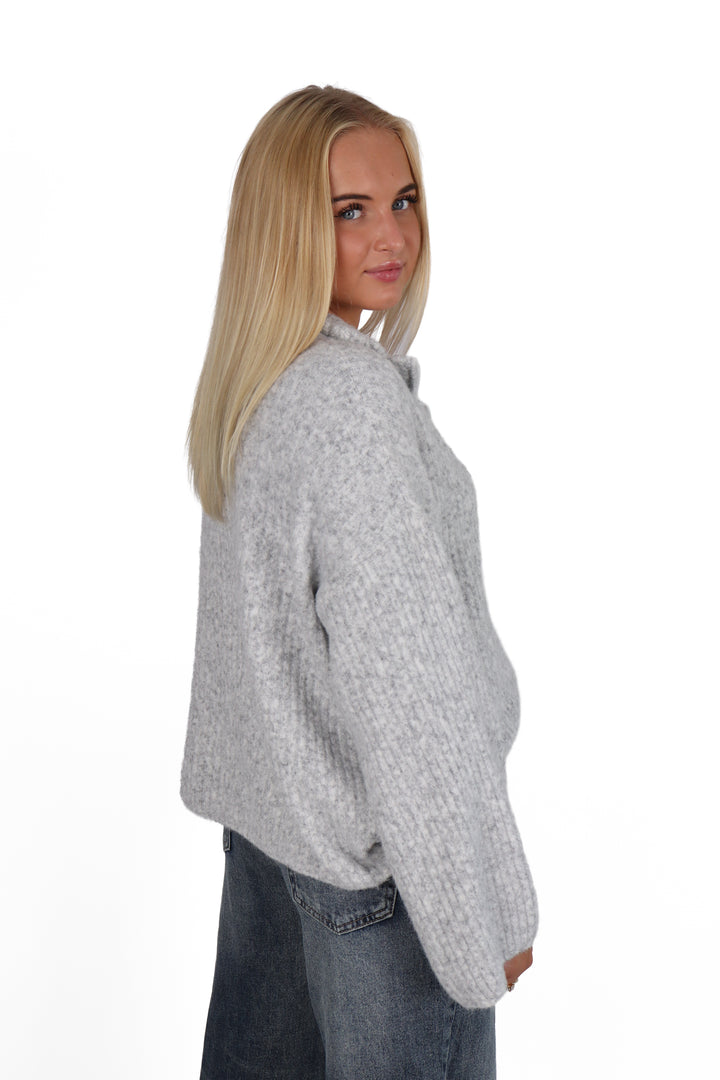 Soft Girl Zipper Sweater - Stretch