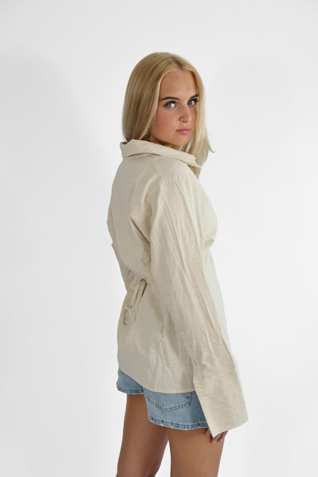 Ella Linnen Tied Blouse