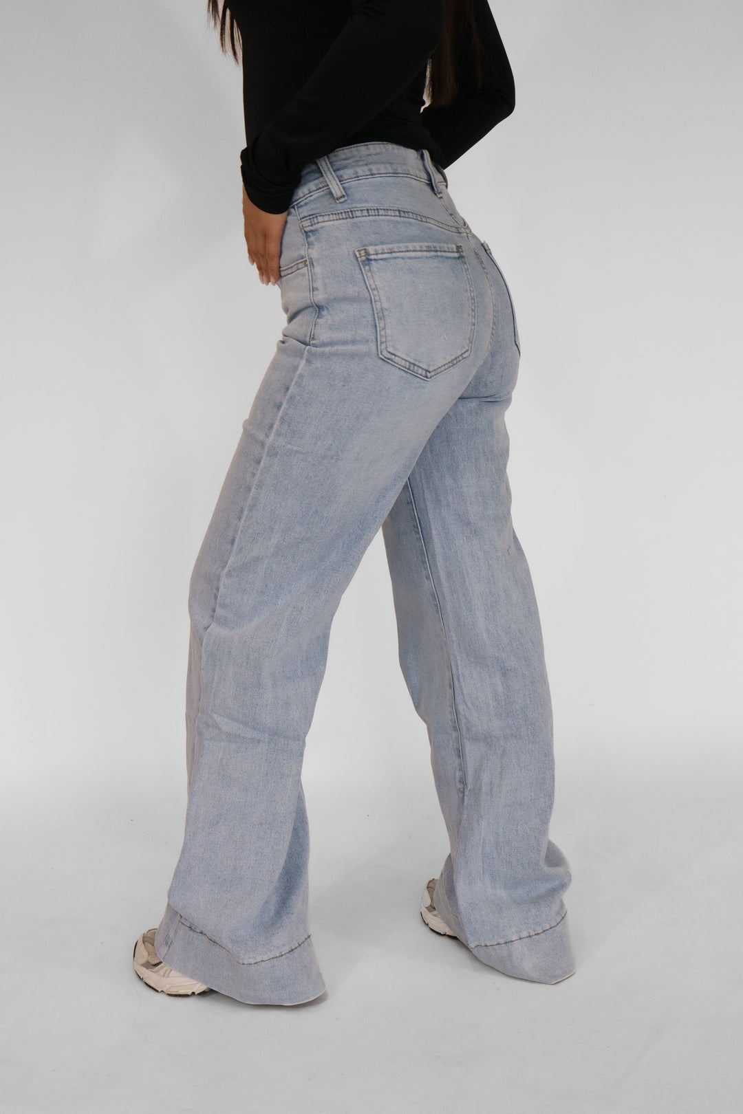 Cleo Wide Leg Jeans - Stretch