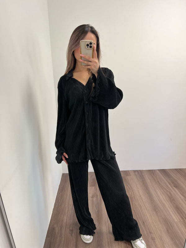 Plissé Two Piece Set - Black